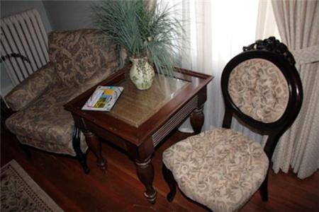 La Boheme Restaurant & B&B Edmonton Room photo